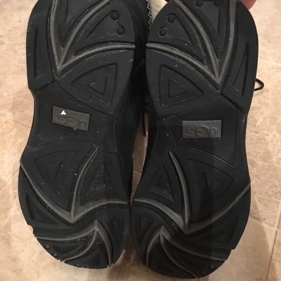 Ladies Black lace UGG boots mid with cream cuff - Picture 3 of 8